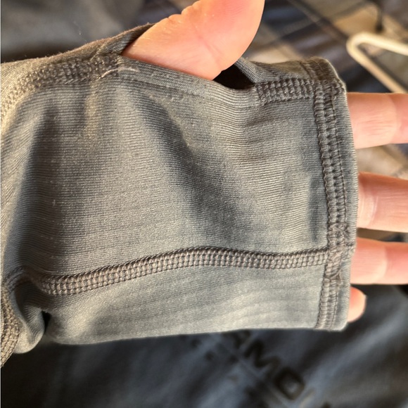 Duluth Trading Co Thermal Long Sleeve Crew Base Shirt Polartec Gray Size L - Picture 4 of 4